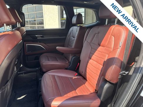 Used 2024 Kia Telluride SX Prestige w/ Towing Package AWD/4WD image 15