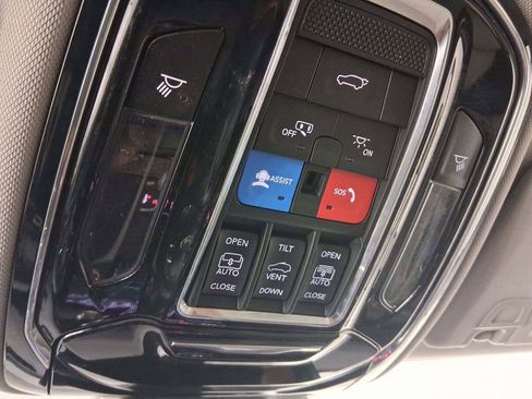 Used 2023 Jeep Grand Cherokee Overland w/ Adv Protech Group III image 30