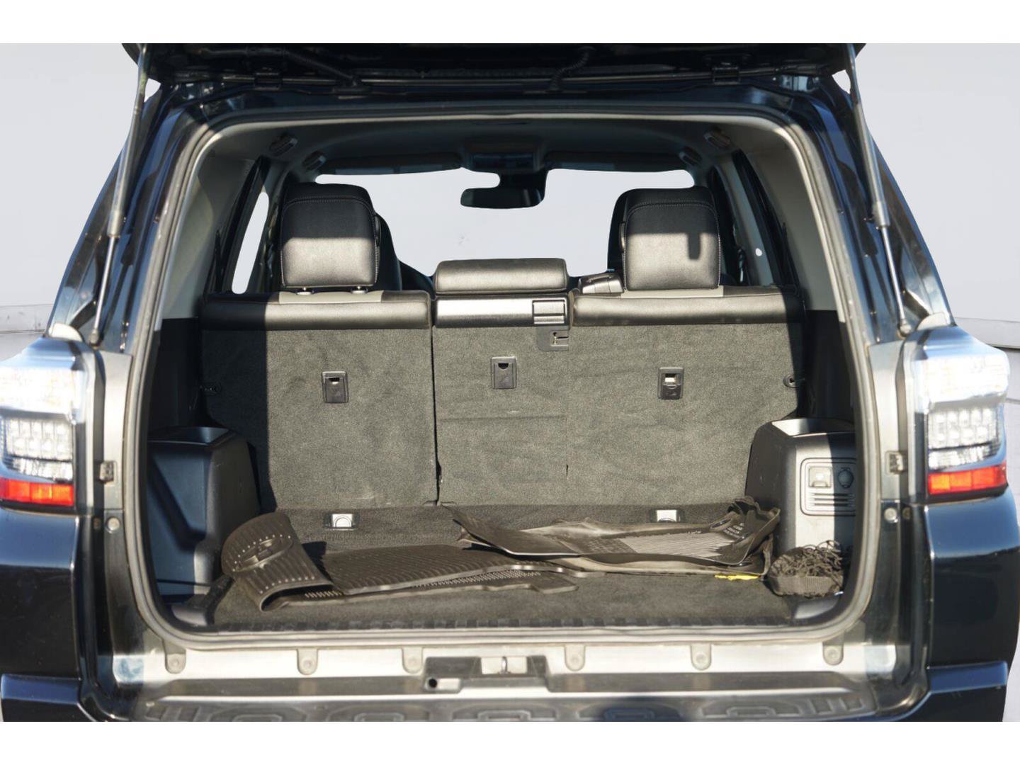 Used 2021 Toyota 4Runner SR5 Premium AWD/4WD image 31