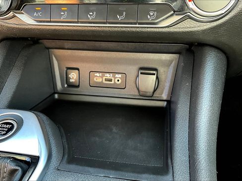 Used 2024 Nissan Sentra SV image 33