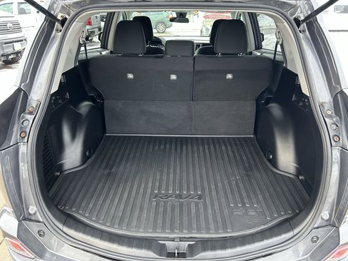 Certified 2018 Toyota RAV4 LE image 19