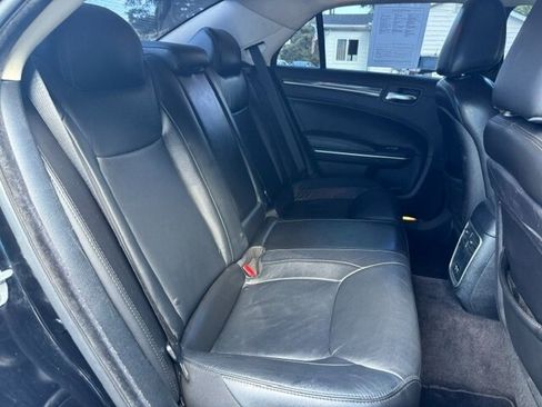 Used 2017 Chrysler 300 Limited RWD image 14