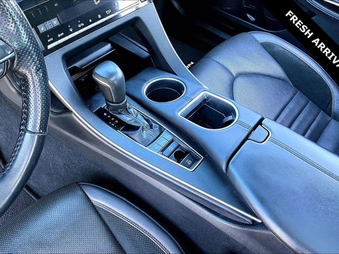 Used 2019 Toyota Avalon Touring w/ Advanced Safety Package image 17