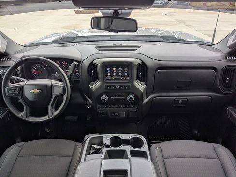 Used 2025 Chevrolet Silverado 2500 Custom w/ Custom Value Package image 31