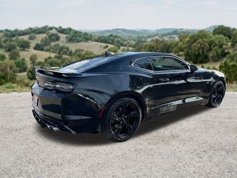 Used 2023 Chevrolet Camaro LT RWD image 10