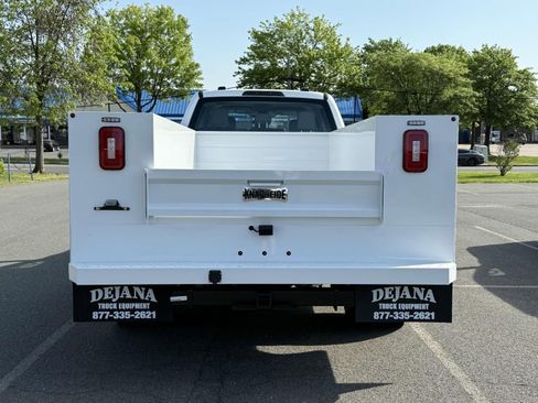 New 2025 Ford F550 4x4 Crew Cab Super Duty image 3