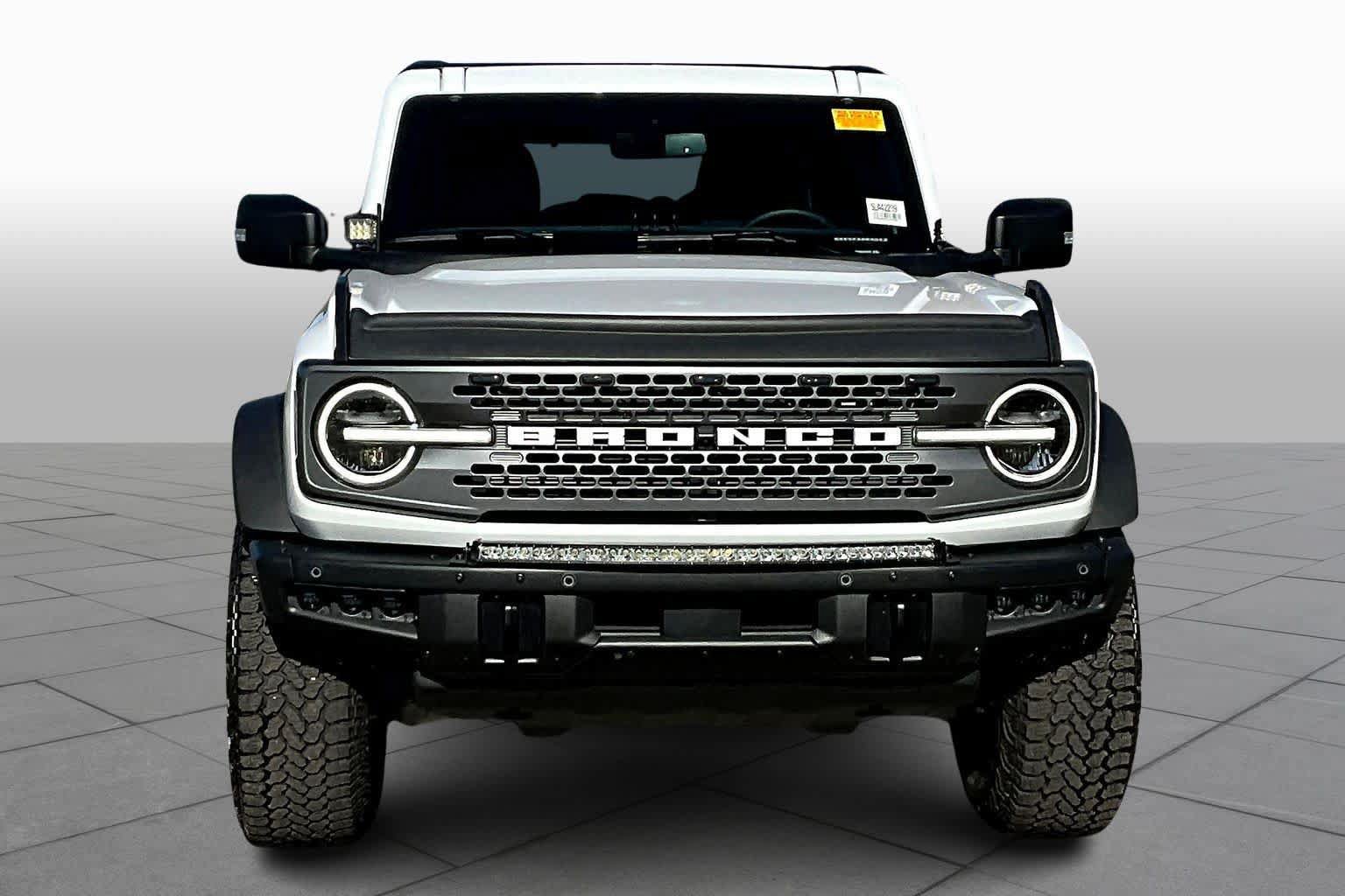 Used 2025 Ford Bronco Badlands AWD/4WD image 3