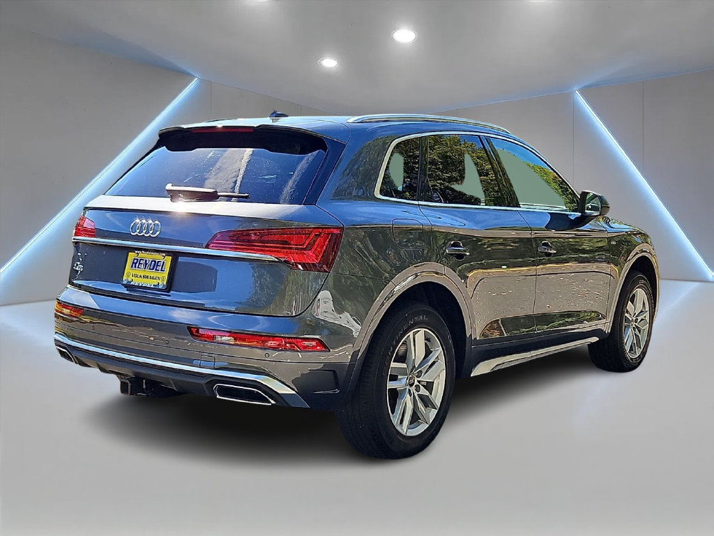 Used 2023 Audi Q5 2.0T Premium w/ Convenience Package AWD/4WD image 4