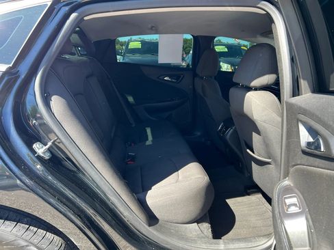 Used 2020 Chevrolet Malibu LT image 11