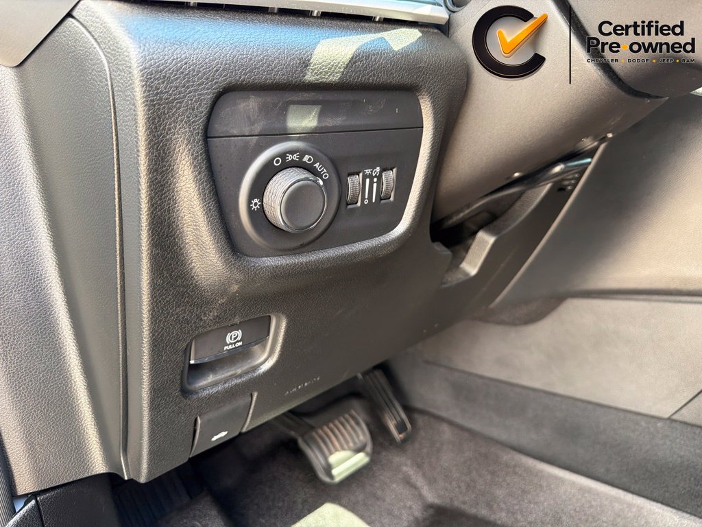 Certified 2024 Jeep Grand Cherokee Laredo X AWD/4WD image 44