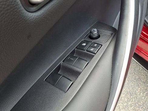 Certified 2025 Toyota Corolla SE image 8