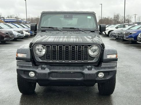 Used 2024 Jeep Wrangler Sport S image 2