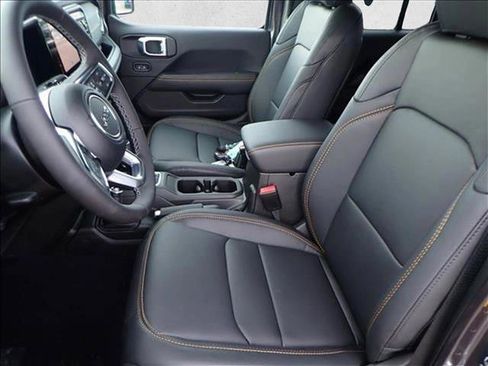 New 2026 Jeep Wrangler Unlimited Sahara AWD/4WD image 11