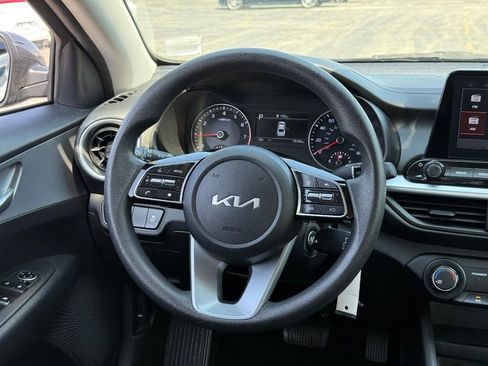 Used 2023 Kia Forte LXS image 7