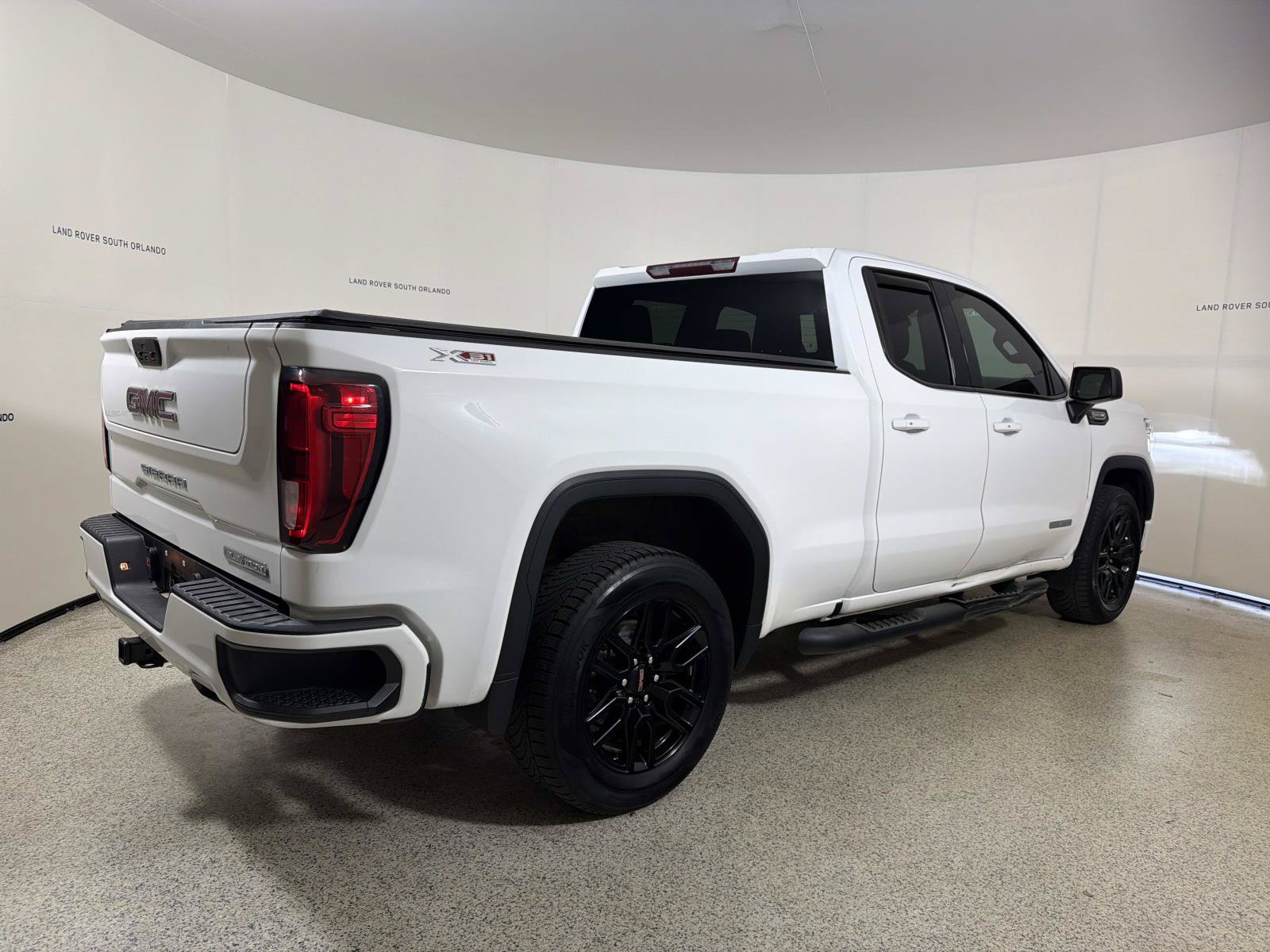 Used 2021 GMC Sierra 1500 Elevation w/ X31 Off-Road Package AWD/4WD image 5