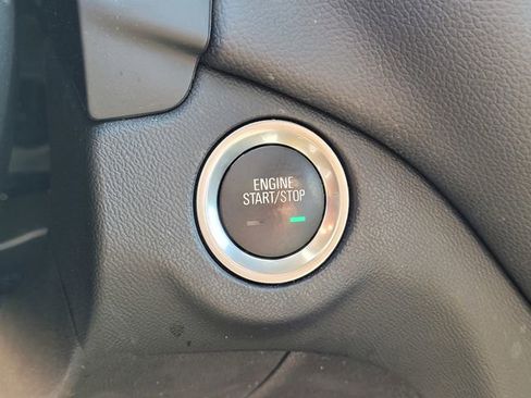 Used 2024 Chevrolet Equinox LT image 18