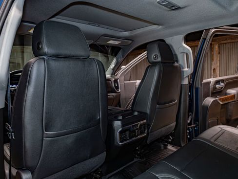 Used 2020 GMC Sierra 3500 Denali w/ Denali Ultimate Package image 23