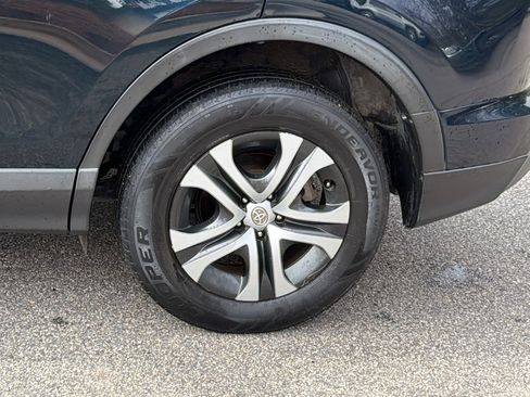 Used 2017 Toyota RAV4 LE image 12