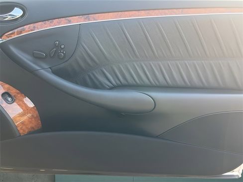 Used 2006 Mercedes-Benz CLK 350 Cabriolet image 42