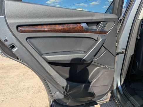 Used 2018 Audi Q5 2.0T Premium AWD/4WD image 14