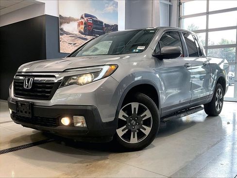 Used 2017 Honda Ridgeline RTL-T image 3