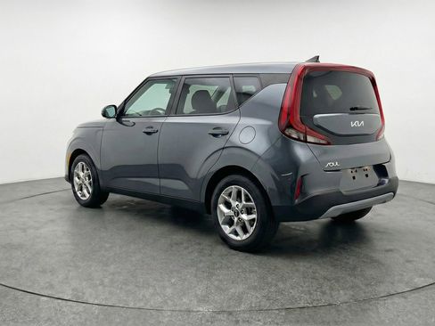 Used 2025 Kia Soul LX w/ LX Technology Package image 6