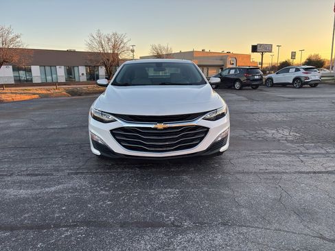 Used 2022 Chevrolet Malibu LT image 4