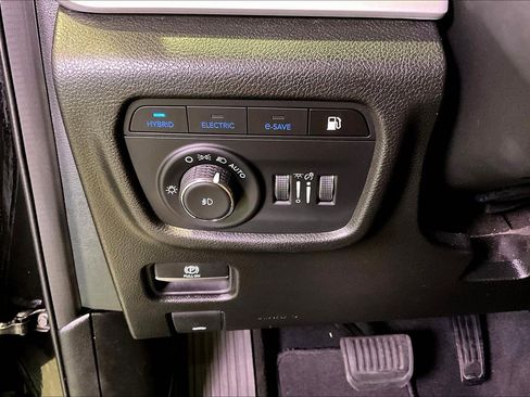Used 2022 Jeep Grand Cherokee Limited 4xe AWD/4WD image 17