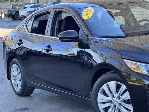 Used 2024 Nissan Sentra S image 4