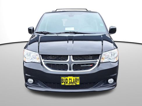 Used 2020 Dodge Grand Caravan SXT image 2