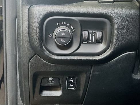 Used 2022 RAM 1500 Laramie AWD/4WD image 10
