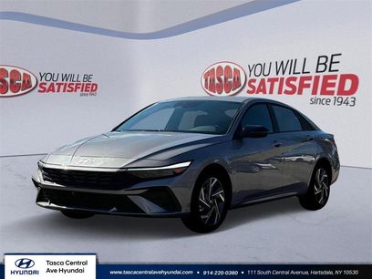 New 2025 Hyundai Elantra SEL