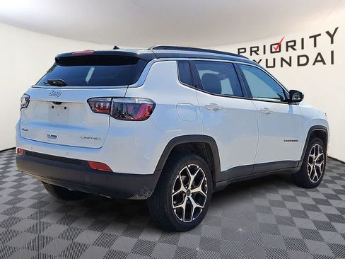 Used 2025 Jeep Compass Limited AWD/4WD image 4
