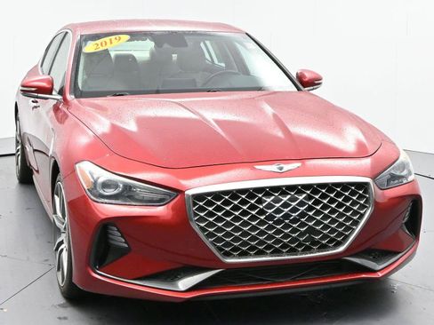 Used 2019 Genesis G70 3.3T Advanced RWD image 2