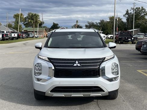 Used 2022 Mitsubishi Outlander SE image 8