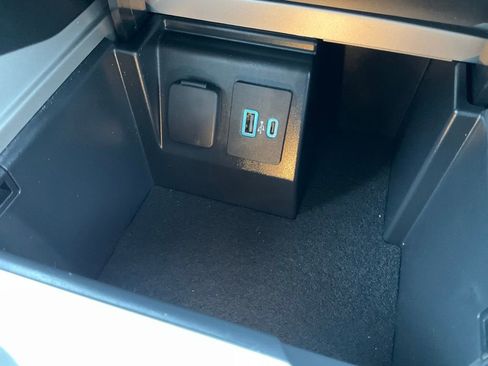 Used 2021 Ford Explorer Limited w/ Equipment Group 301A image 48