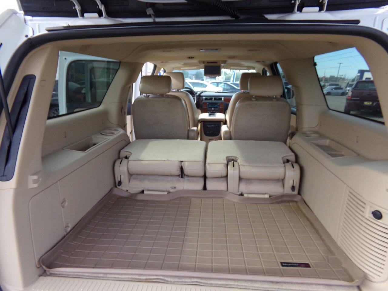 Used 2007 Chevrolet Suburban LTZ w/ LTZ Preferred Equipment Group AWD/4WD image 33