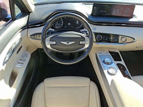 Used 2023 Genesis GV70 2.5T Select w/ Select Package image 12