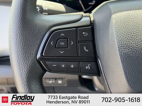Certified 2025 Toyota Sienna LE FWD image 23