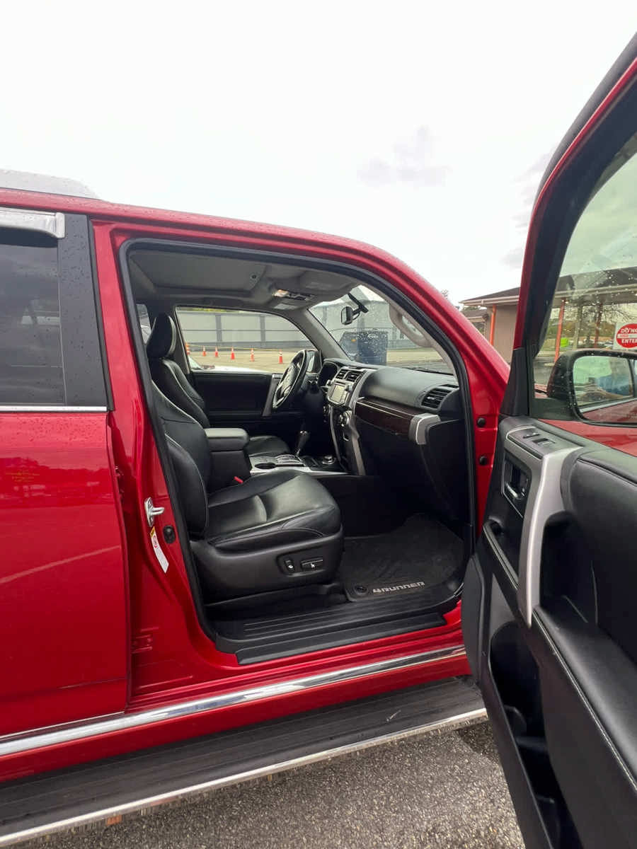 Used 2015 Toyota 4Runner Limited AWD/4WD image 12