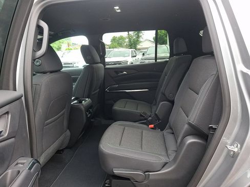 Used 2026 Chevrolet Traverse LT w/ Driver Confidence Package FWD image 10