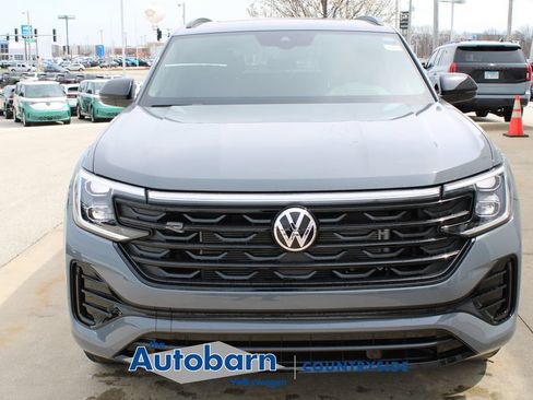 New 2026 Volkswagen Atlas Cross Sport SEL R-Line AWD/4WD image 2