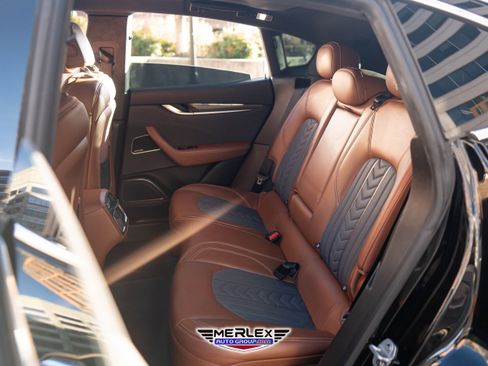 Used 2019 Maserati Levante S GranLusso image 20