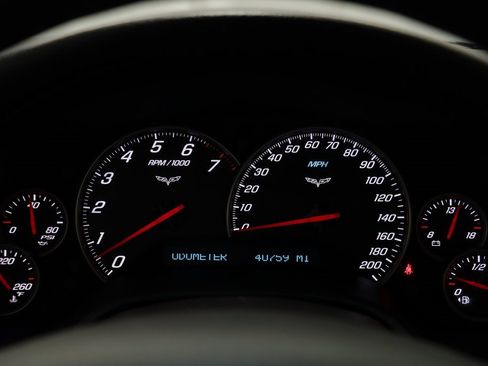 Used 2010 Chevrolet Corvette Coupe w/ Roof Package image 9