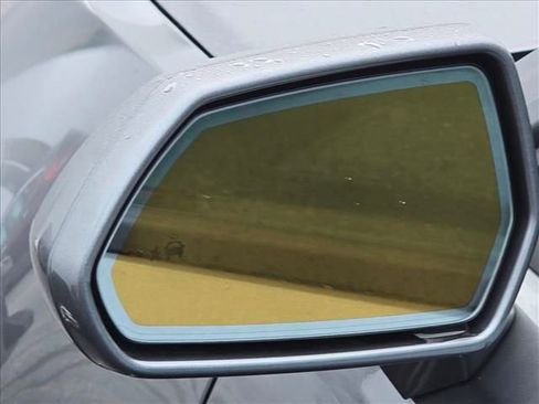 Used 2020 Chevrolet Camaro ZL1 image 26