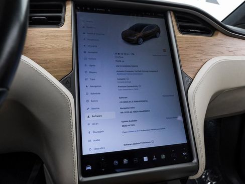 Used 2020 Tesla Model X Long Range image 27