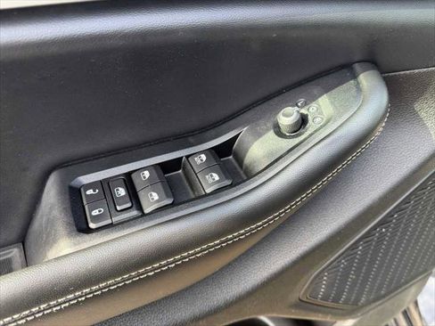 Certified 2024 Jeep Grand Cherokee Limited w/ Luxury Tech Group II AWD/4WD image 13