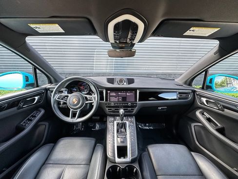 Certified 2020 Porsche Macan AWD/4WD image 6