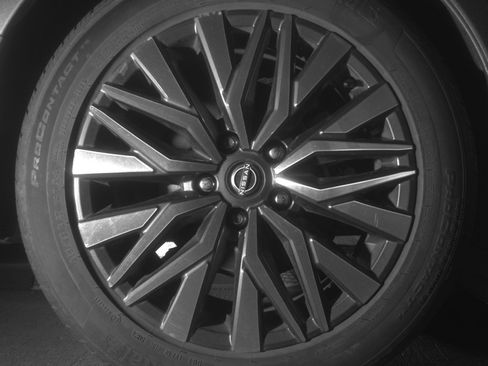 Used 2025 Nissan Altima 2.5 SV image 15