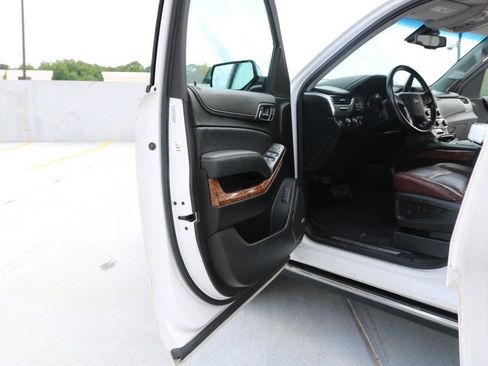 Used 2019 Chevrolet Tahoe Premier w/ Premier Plus Edition AWD/4WD image 80